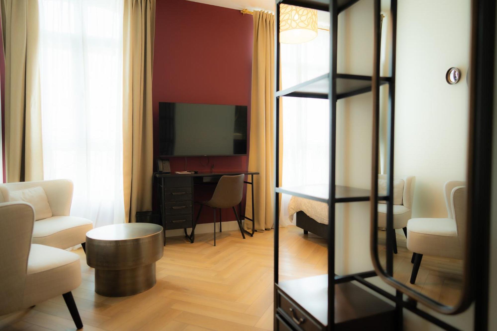 Hotel Grand Place มงส์ ภายนอก รูปภาพ