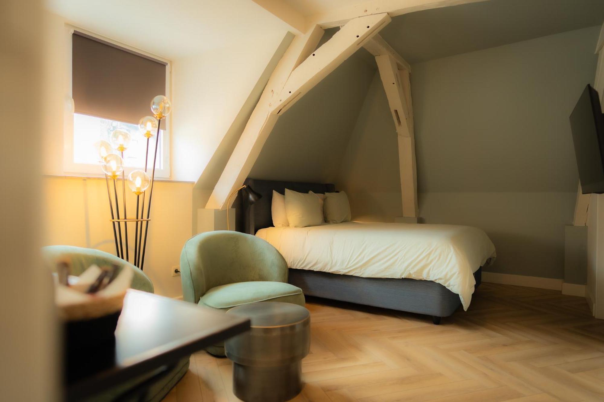 Hotel Grand Place มงส์ ภายนอก รูปภาพ