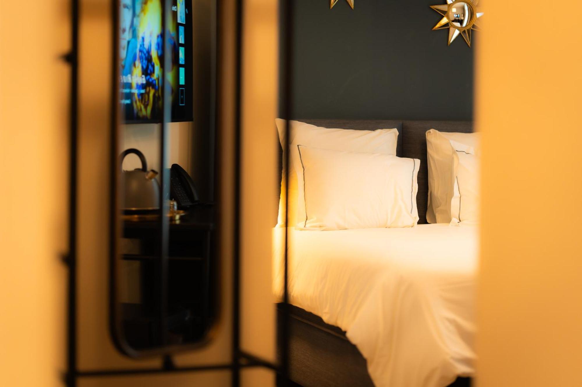 Hotel Grand Place มงส์ ภายนอก รูปภาพ