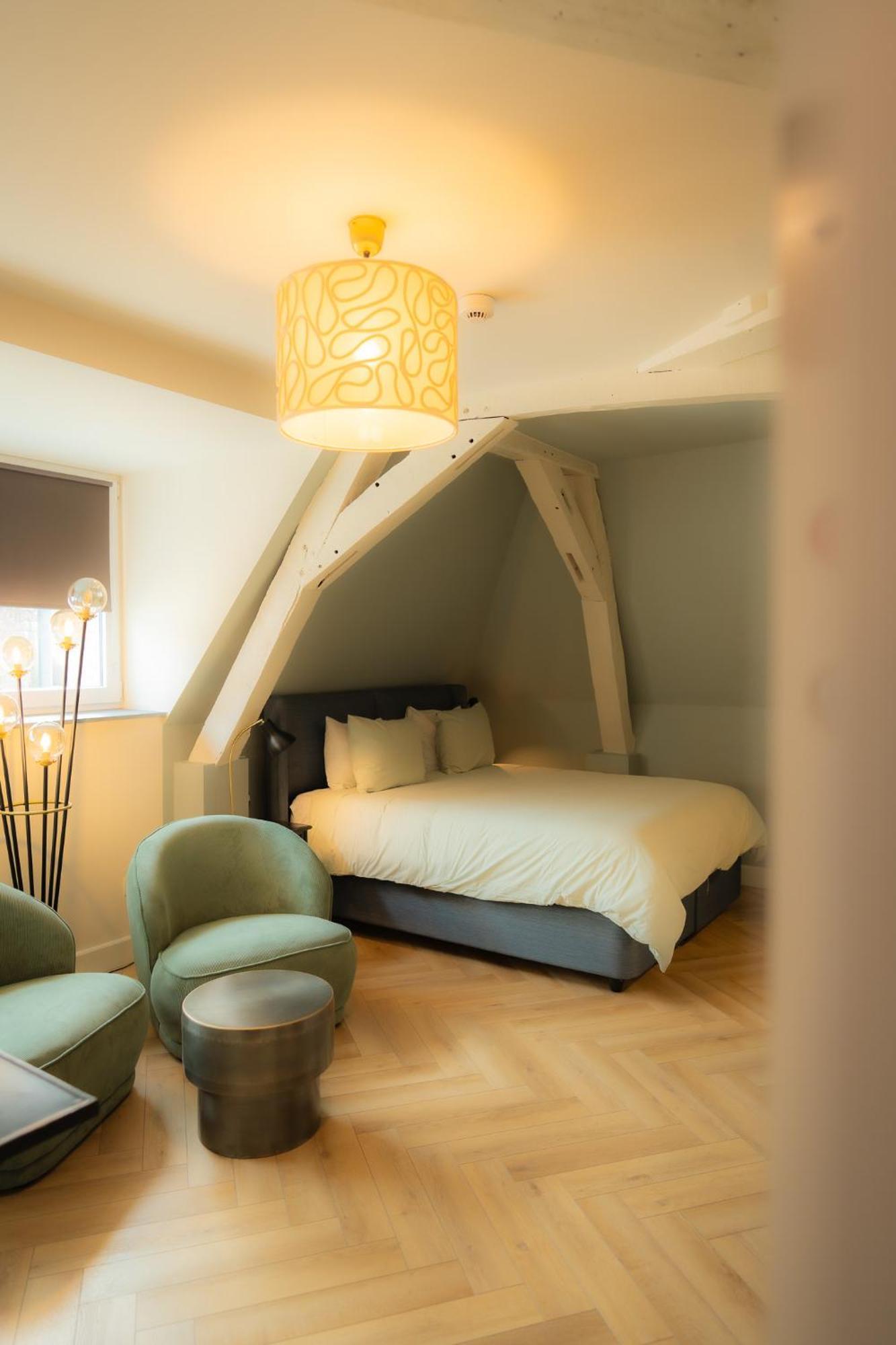 Hotel Grand Place มงส์ ภายนอก รูปภาพ