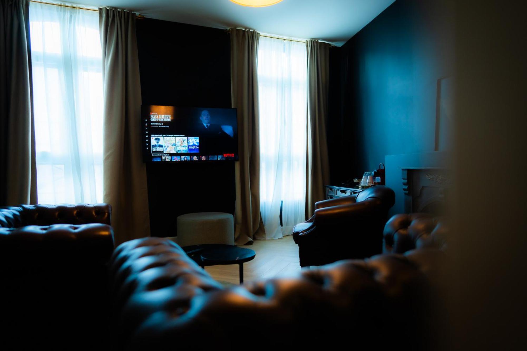 Hotel Grand Place มงส์ ภายนอก รูปภาพ