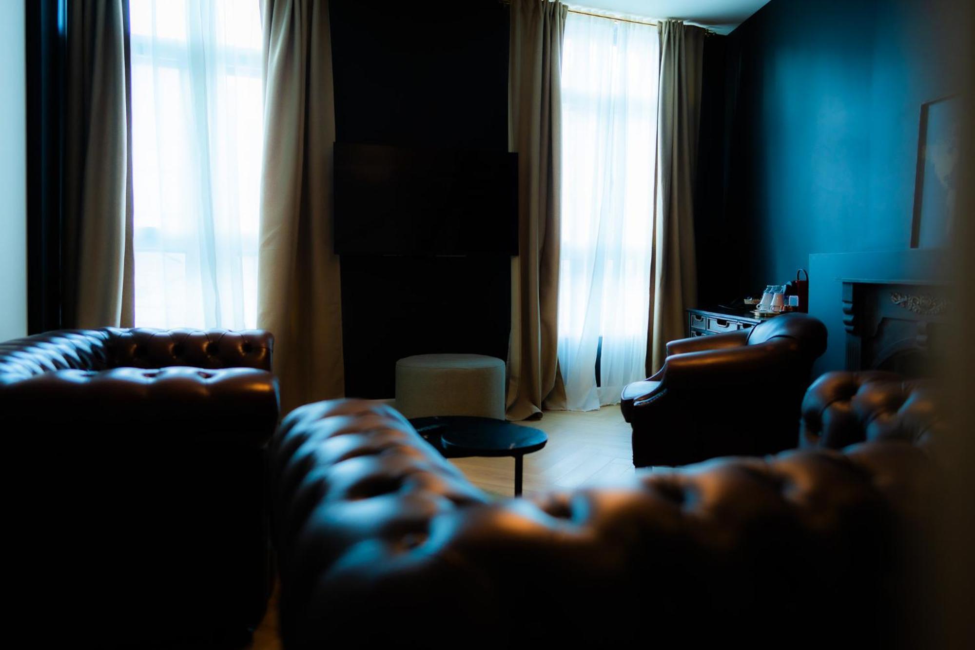 Hotel Grand Place มงส์ ภายนอก รูปภาพ