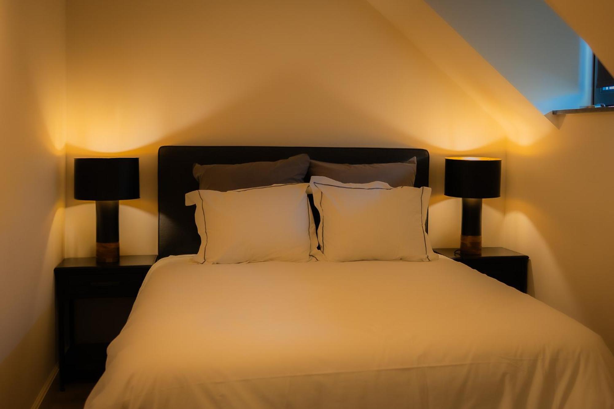 Hotel Grand Place มงส์ ภายนอก รูปภาพ